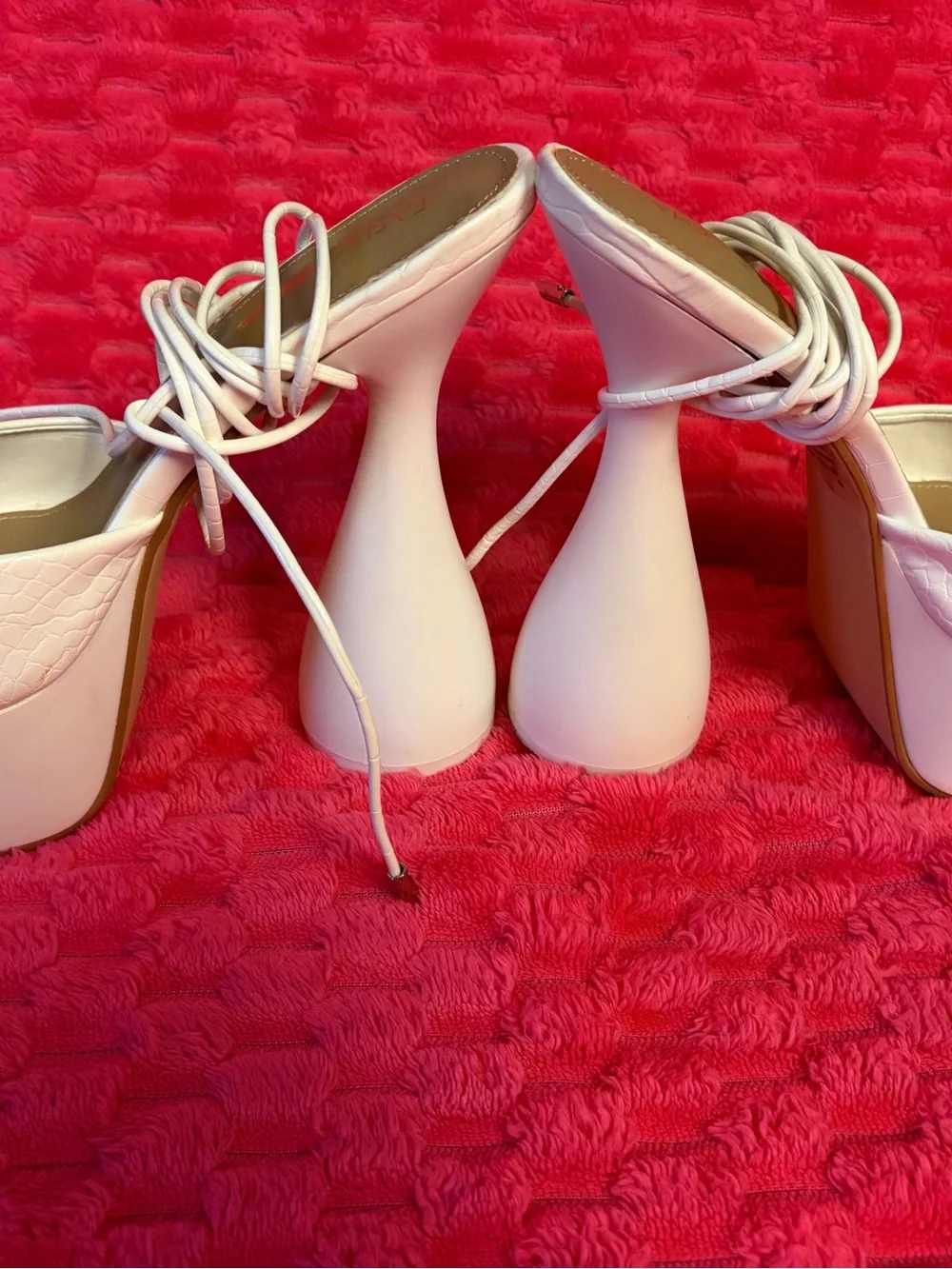 Fashion Nova White Croc Embossed Platform Lace-Up Heels | Size 8.5